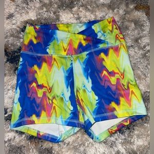 Fleo V-waistband shorts